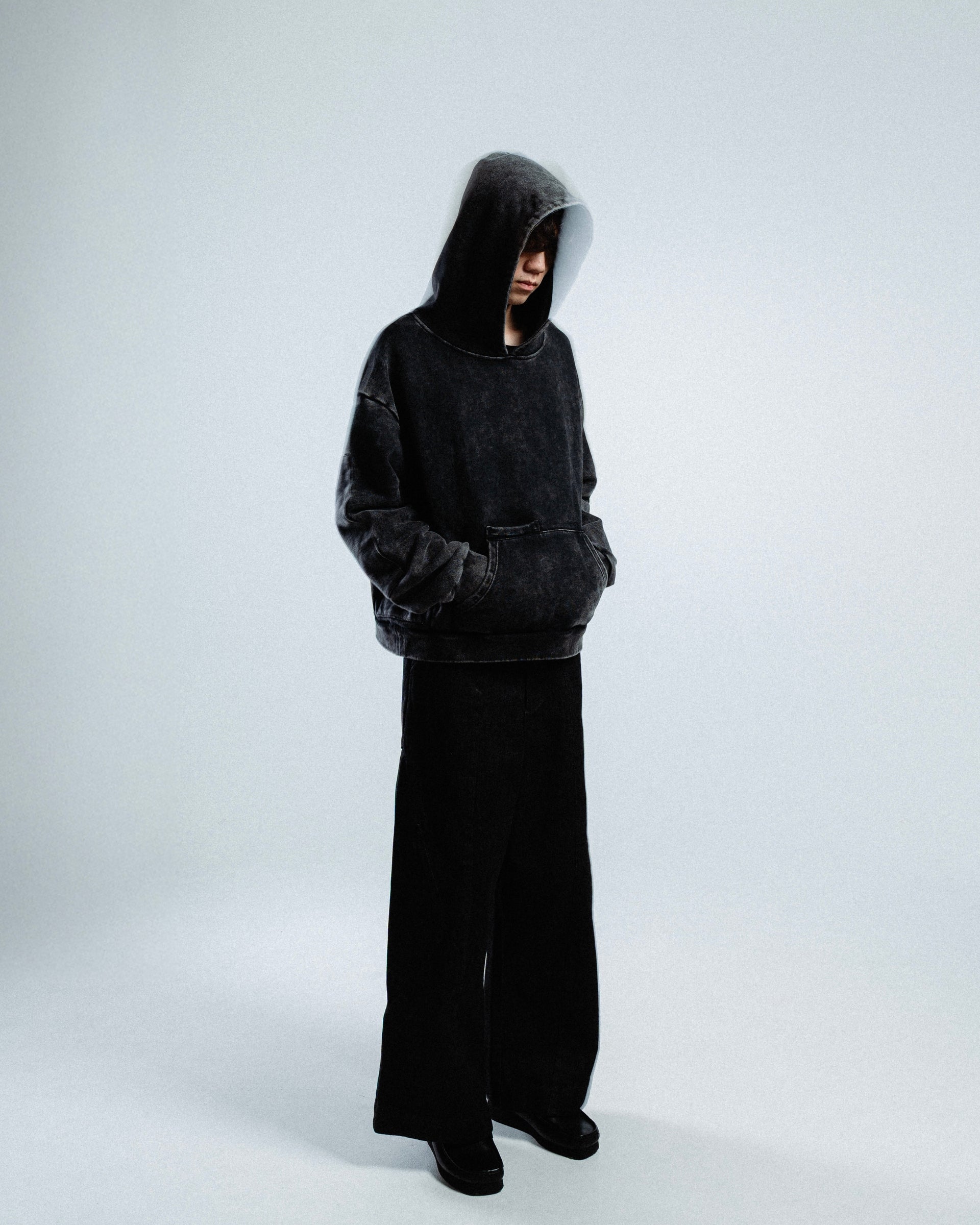 CARPENTER HOODIE (BLACK)