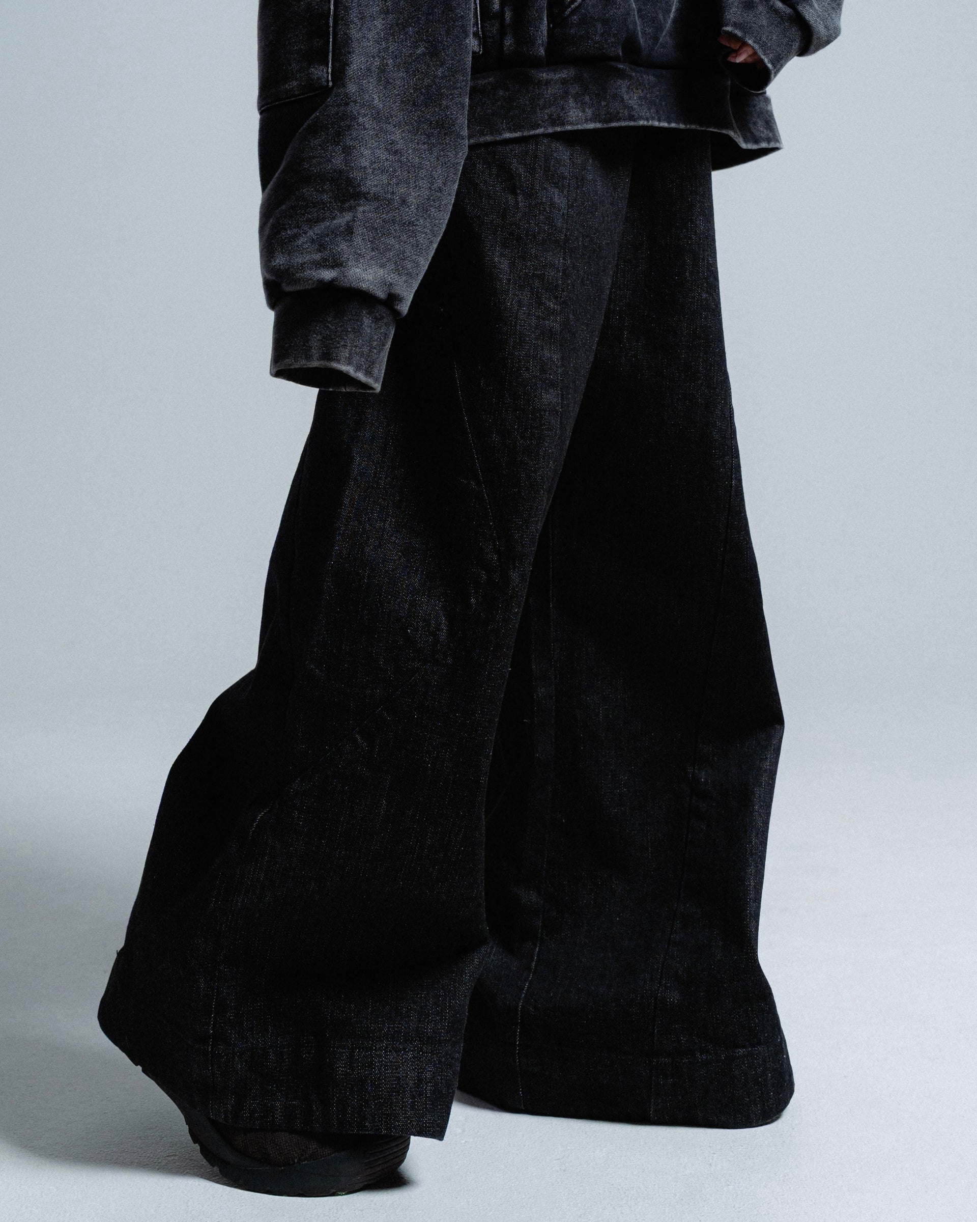 SELVEDGE PUDDLE DENIM